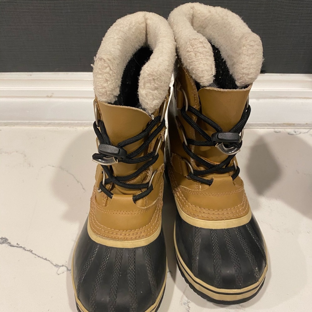 Boys sorel boots